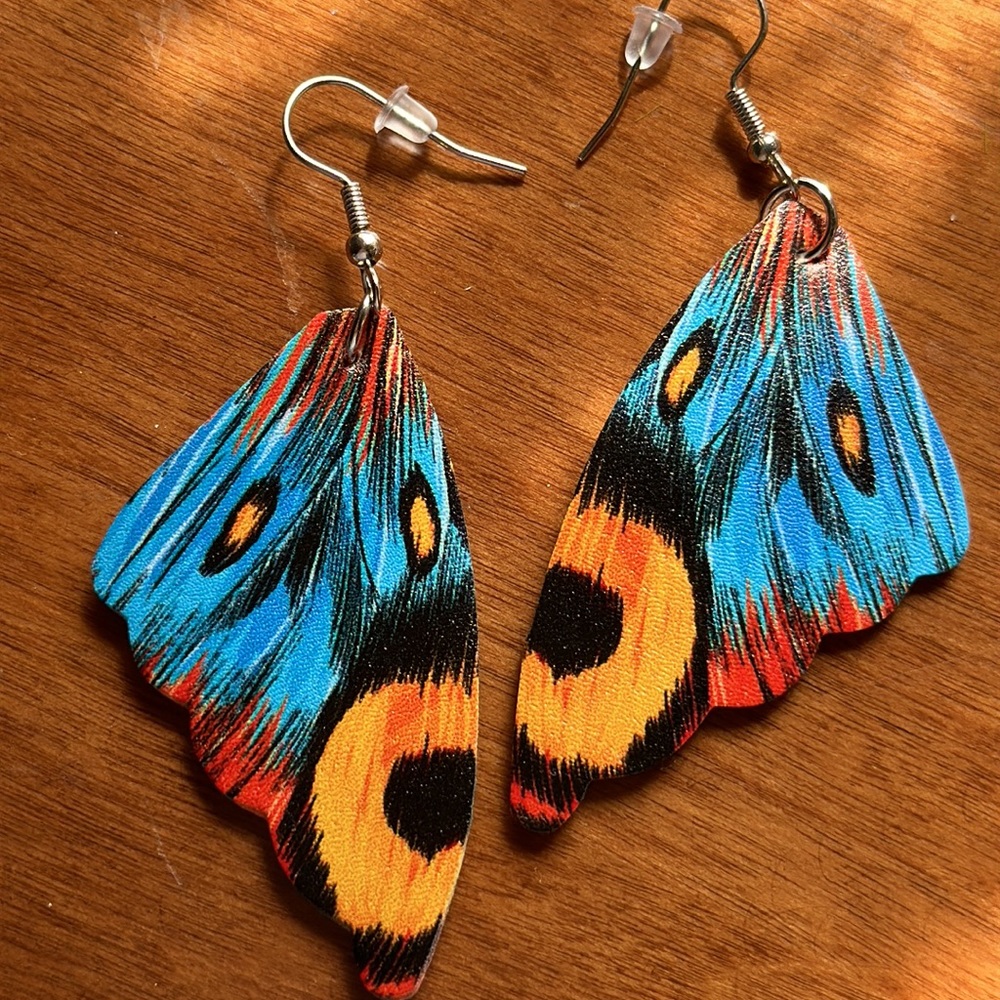New Butterfly Wing Earrings Yellow Blue 🦋 - Picture 4 of 7